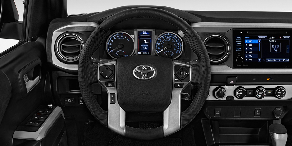 toyota_16tacomatrddoublecab3a_steeringwheel.jpg